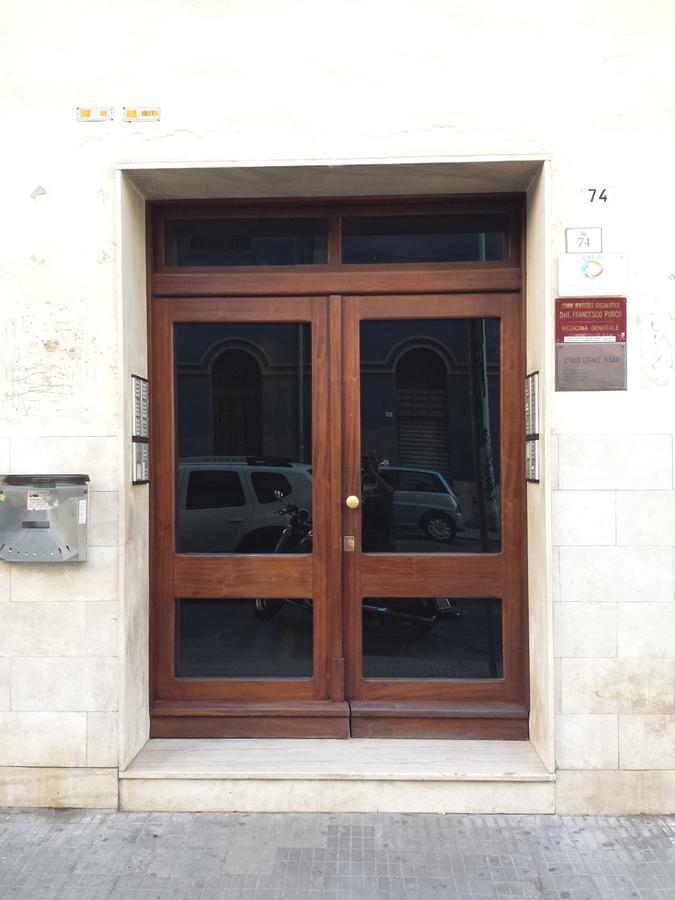 Edo Gallery Suites Каляри Екстериор снимка